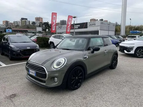 Annonce MINI COOPER Essence 2018 d'occasion 