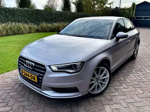 Annonce AUDI A3 Essence 2015 d'occasion 