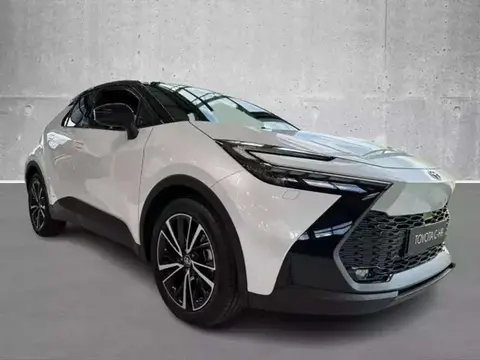 Used TOYOTA C-HR Hybrid 2024 Ad 