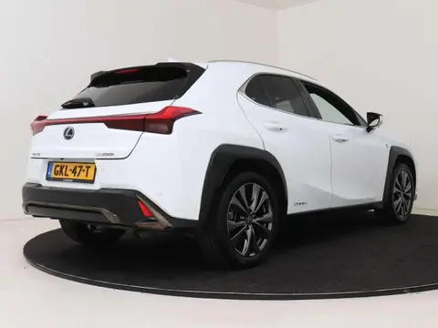 Annonce LEXUS UX Hybride 2021 d'occasion 