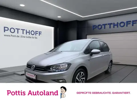 Used VOLKSWAGEN GOLF Petrol 2018 Ad 