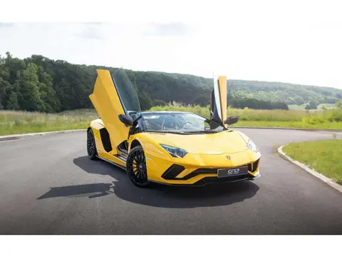 Used LAMBORGHINI AVENTADOR Petrol 2018 Ad 