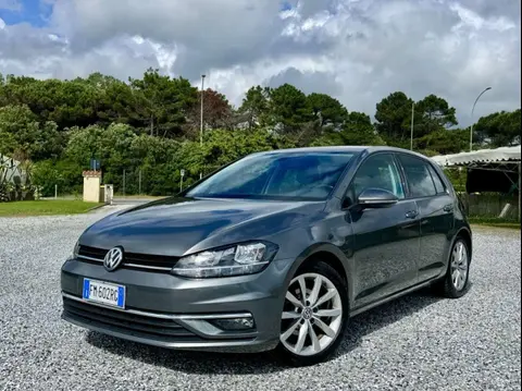 Used VOLKSWAGEN GOLF Petrol 2018 Ad 