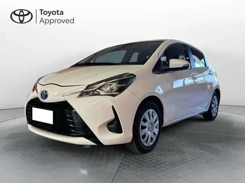 Used TOYOTA YARIS Hybrid 2017 Ad 