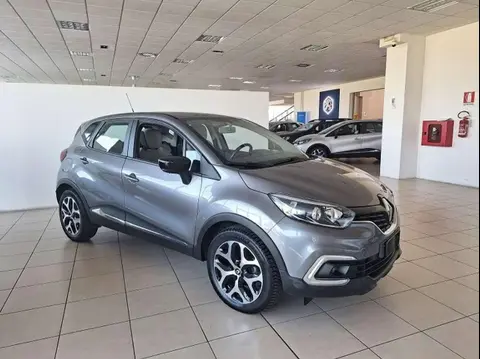 Annonce RENAULT CAPTUR Essence 2019 d'occasion 