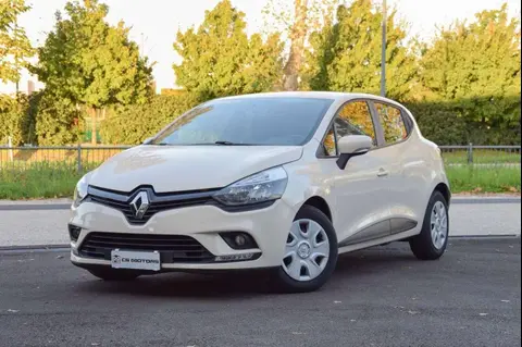 Used RENAULT CLIO Diesel 2018 Ad 