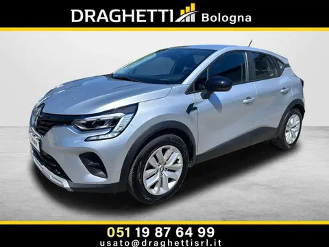 Used RENAULT CAPTUR Hybrid 2022 Ad 