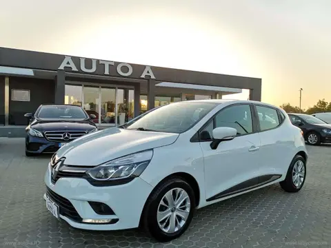 Used RENAULT CLIO Diesel 2018 Ad 