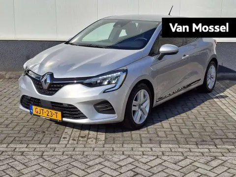 Used RENAULT CLIO Hybrid 2020 Ad 