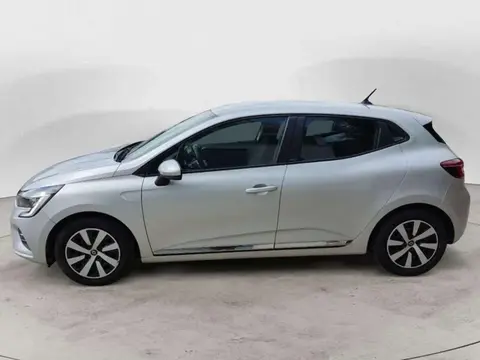 Used RENAULT CLIO Hybrid 2021 Ad 