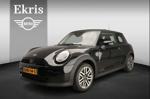 Used MINI COOPER Petrol 2024 Ad 