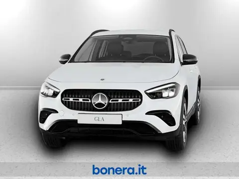 Used MERCEDES-BENZ CLASSE GLA Hybrid 2024 Ad 