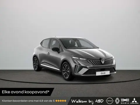 Used RENAULT CLIO Hybrid 2024 Ad 