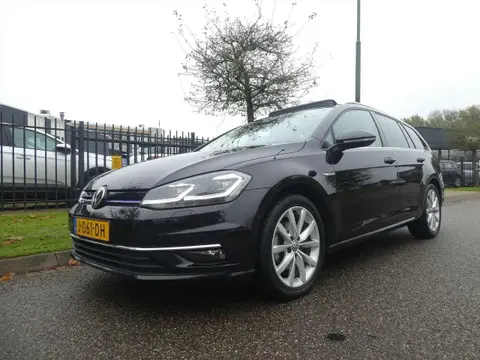 Used VOLKSWAGEN GOLF Petrol 2020 Ad 