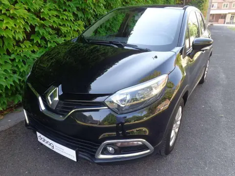 Used RENAULT CAPTUR Petrol 2017 Ad 