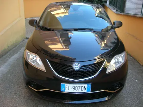 Annonce LANCIA YPSILON Essence 2016 d'occasion 