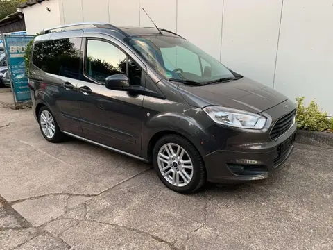 Used FORD TOURNEO Petrol 2015 Ad 