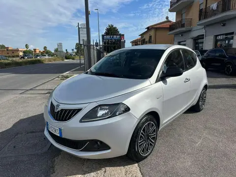 Used LANCIA YPSILON Hybrid 2021 Ad 