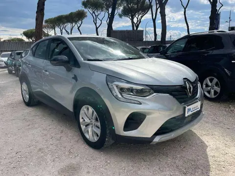 Used RENAULT CAPTUR Hybrid 2021 Ad 