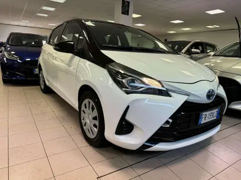 Used TOYOTA YARIS Hybrid 2018 Ad 