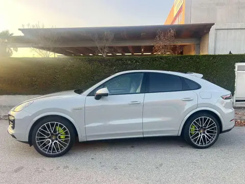 Used PORSCHE CAYENNE Hybrid 2022 Ad 