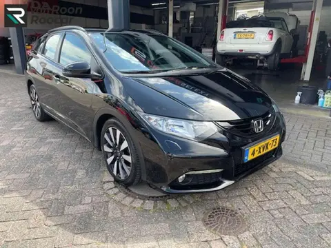 Used HONDA CIVIC Petrol 2015 Ad 