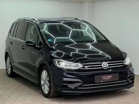 Used VOLKSWAGEN TOURAN Petrol 2017 Ad 