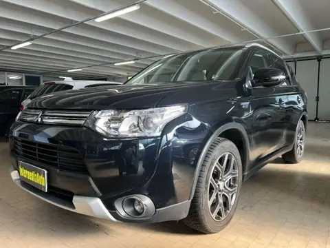 Used MITSUBISHI OUTLANDER Hybrid 2015 Ad 