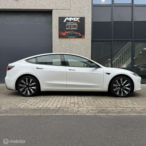 Used TESLA MODEL 3 Electric 2023 Ad 