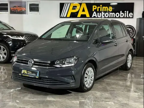 Used VOLKSWAGEN GOLF Petrol 2018 Ad 