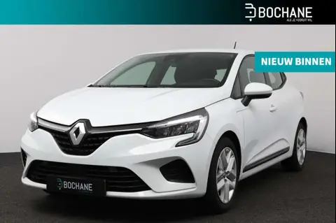 Used RENAULT CLIO Hybrid 2022 Ad 