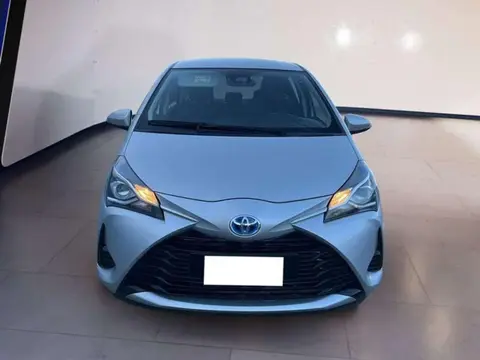 Used TOYOTA YARIS Hybrid 2019 Ad 