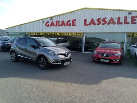 Used RENAULT CAPTUR Petrol 2016 Ad 