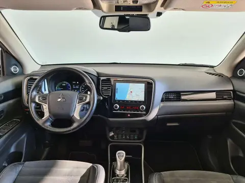 Used MITSUBISHI OUTLANDER Hybrid 2019 Ad 