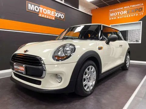 Used MINI ONE Petrol 2015 Ad 