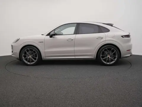 Used PORSCHE CAYENNE Hybrid 2023 Ad 