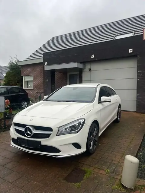 Used MERCEDES-BENZ CLASSE CLA Petrol 2016 Ad 