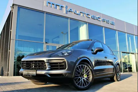 Used PORSCHE CAYENNE Hybrid 2019 Ad 