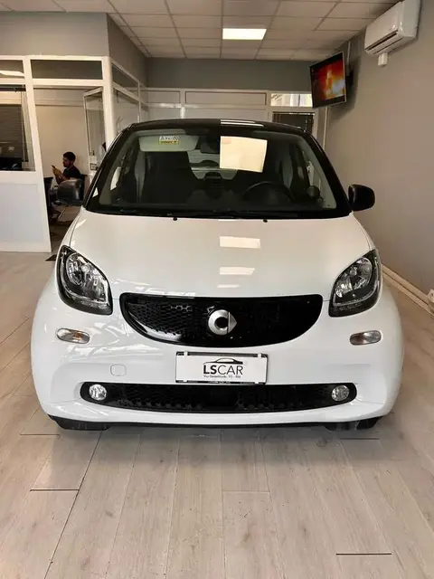 Annonce SMART FORTWO Essence 2017 d'occasion 