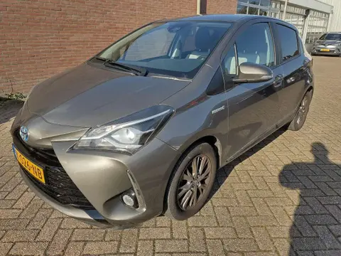 Used TOYOTA YARIS Hybrid 2017 Ad 