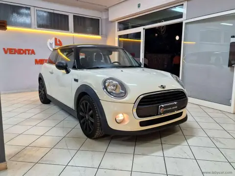 Annonce MINI COOPER Essence 2015 d'occasion 