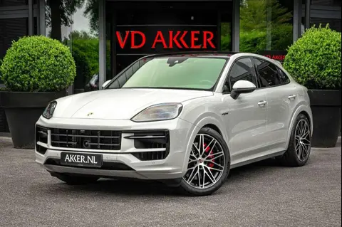 Used PORSCHE CAYENNE Hybrid 2024 Ad 