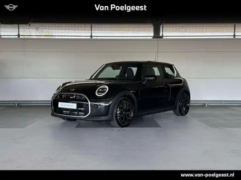 Used MINI COOPER Petrol 2024 Ad 