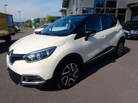 Used RENAULT CAPTUR Petrol 2016 Ad 