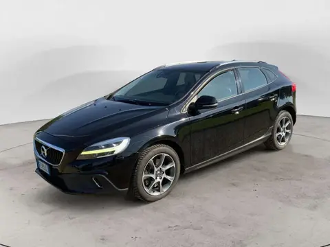 Used VOLVO V40 Diesel 2016 Ad 