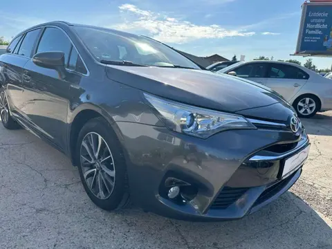 Used TOYOTA AVENSIS Petrol 2015 Ad 