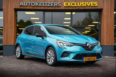 Used RENAULT CLIO Hybrid 2022 Ad 