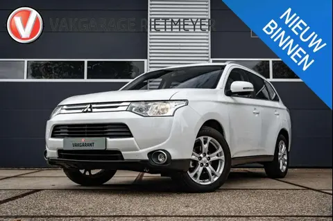 Used MITSUBISHI OUTLANDER Petrol 2015 Ad 