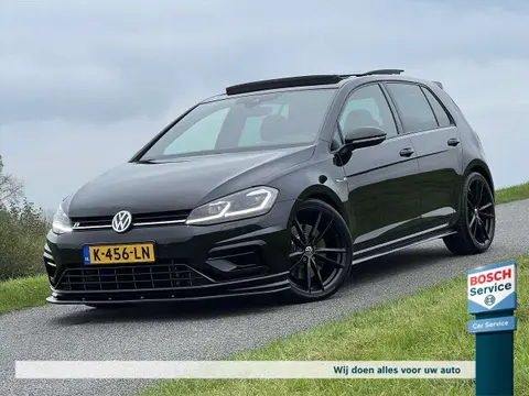 Used VOLKSWAGEN GOLF Petrol 2017 Ad 