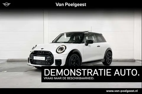 Used MINI COOPER Petrol 2024 Ad 